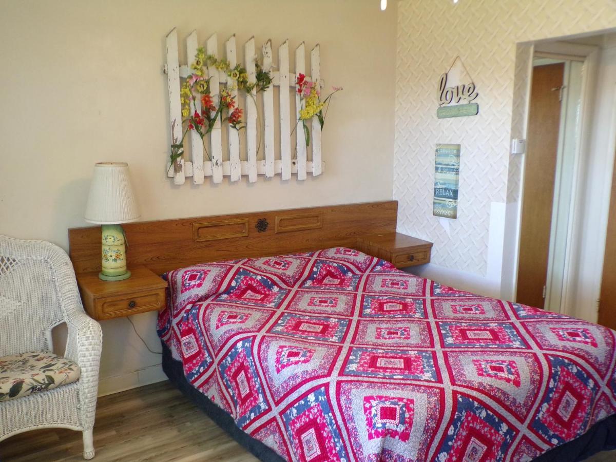 Cypress Tree Motel คายูคอส ภายนอก รูปภาพ