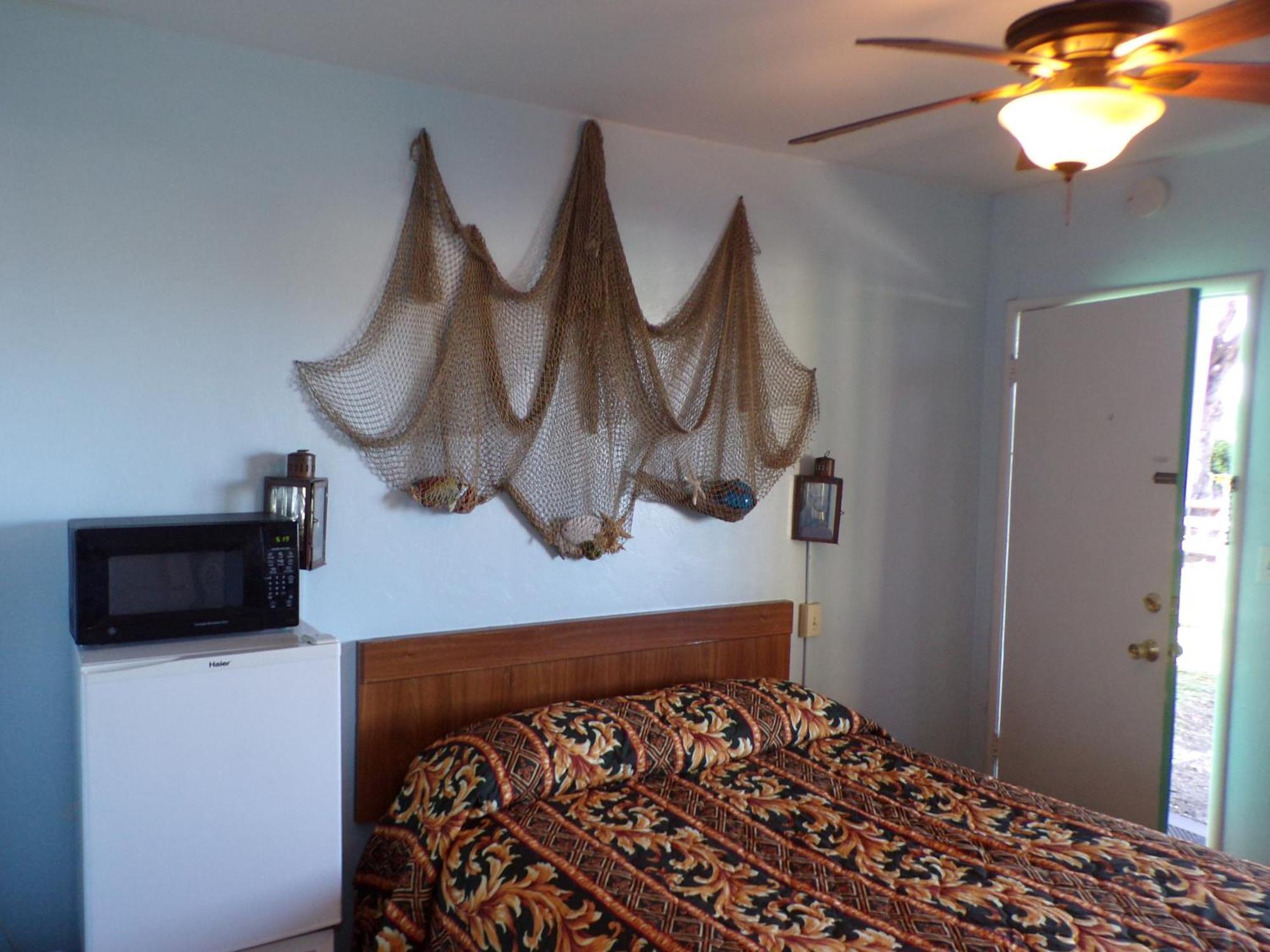 Cypress Tree Motel คายูคอส ภายนอก รูปภาพ